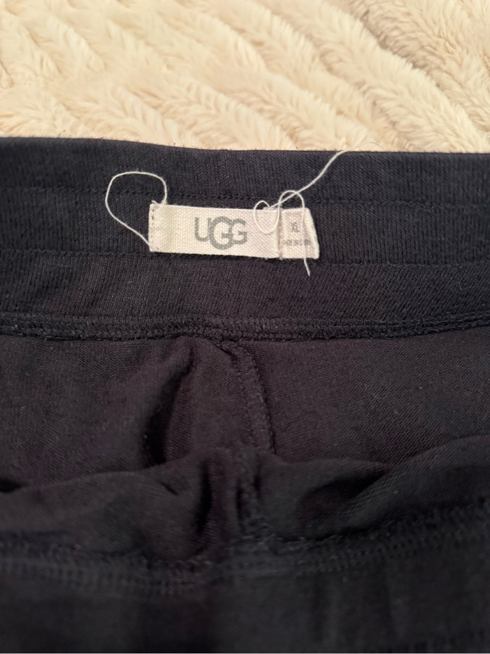 Ugg Black Women's Lounge‎ Pants and Top - Picture 4 of 4